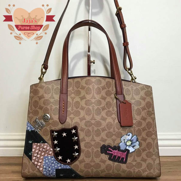 Coach Handbags - ❤️❤️SOLD❤️❤️Coach Leather 3 Compartment Purse🎞